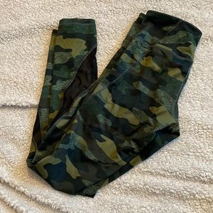 Old Navy Active Leggings - girls camo!